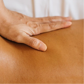 main-douce-massage-dos
